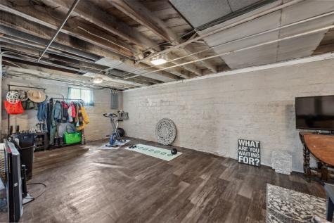 273 Highland Drive NW Cedar Rapids IA 52405