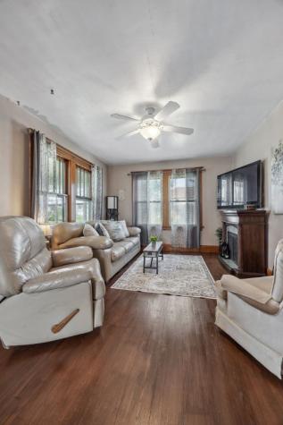 273 Highland Drive NW Cedar Rapids IA 52405