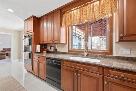 4801 Deer View Road Cedar Rapids IA 52411