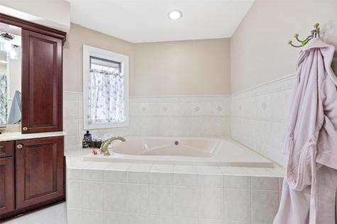 4801 Deer View Road Cedar Rapids IA 52411