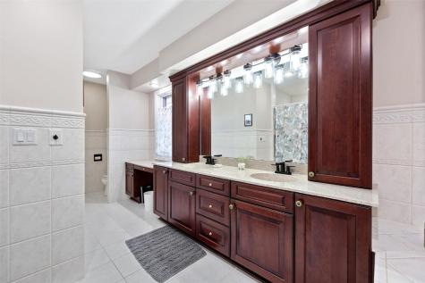 4801 Deer View Road Cedar Rapids IA 52411