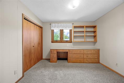 3908 Knollcrest NE Cedar Rapids IA 52402