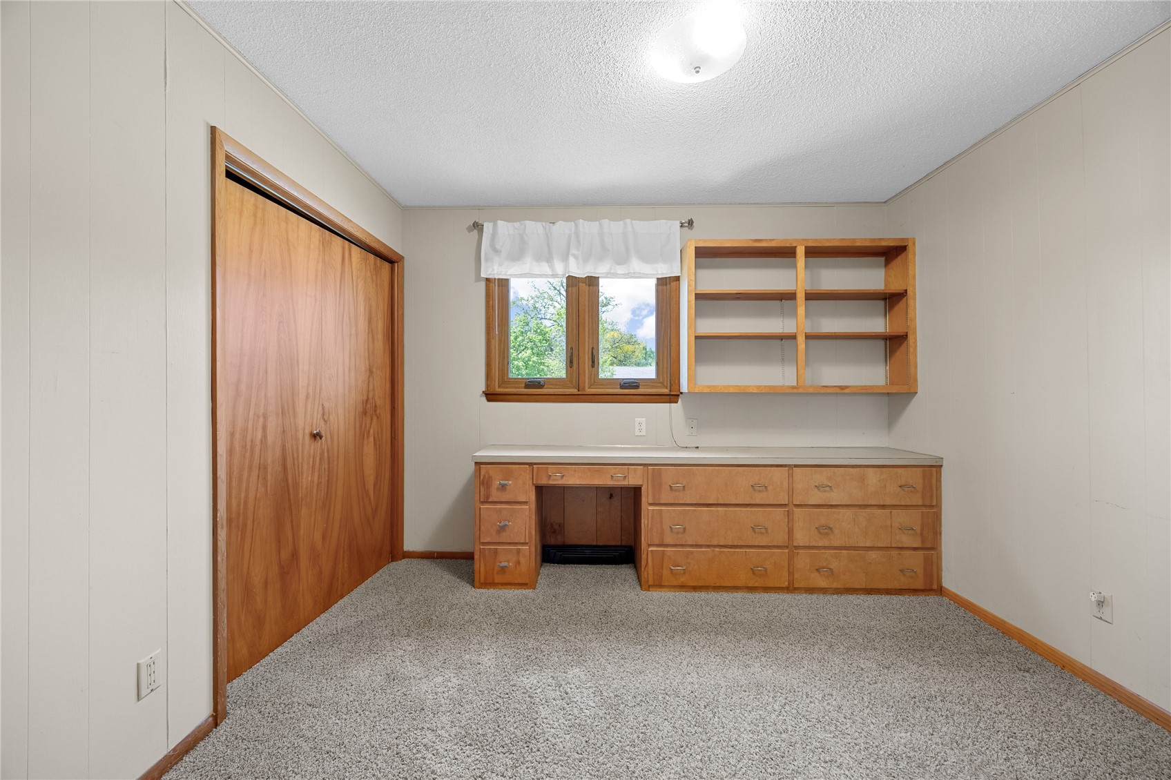 3908 Knollcrest NE Cedar Rapids IA 52402