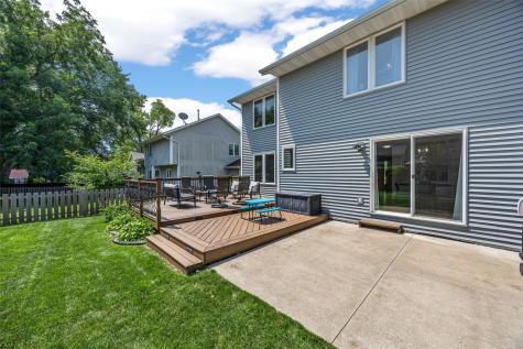 7112 Walden Road NE Cedar Rapids IA 52402