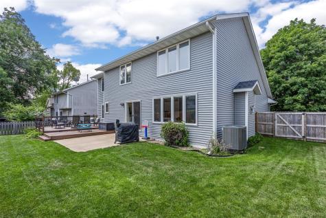 7112 Walden Road NE Cedar Rapids IA 52402