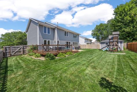 7112 Walden Road NE Cedar Rapids IA 52402