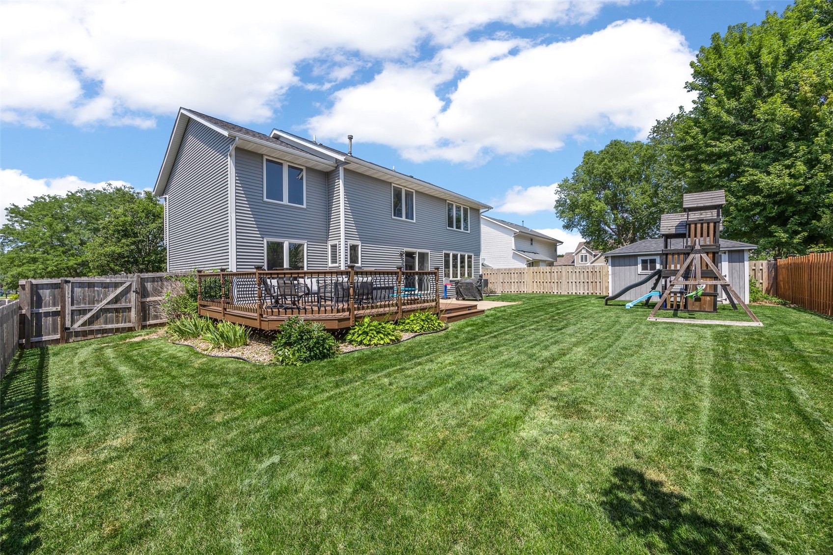 7112 Walden Road NE Cedar Rapids IA 52402