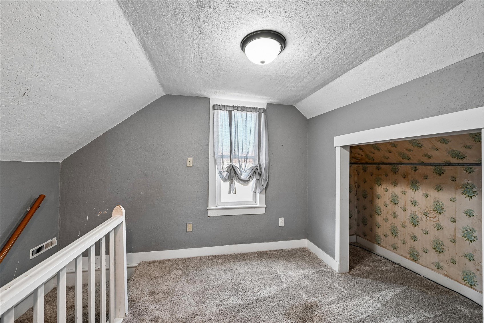 5930 Troy Mills Road Coggon IA 52218
