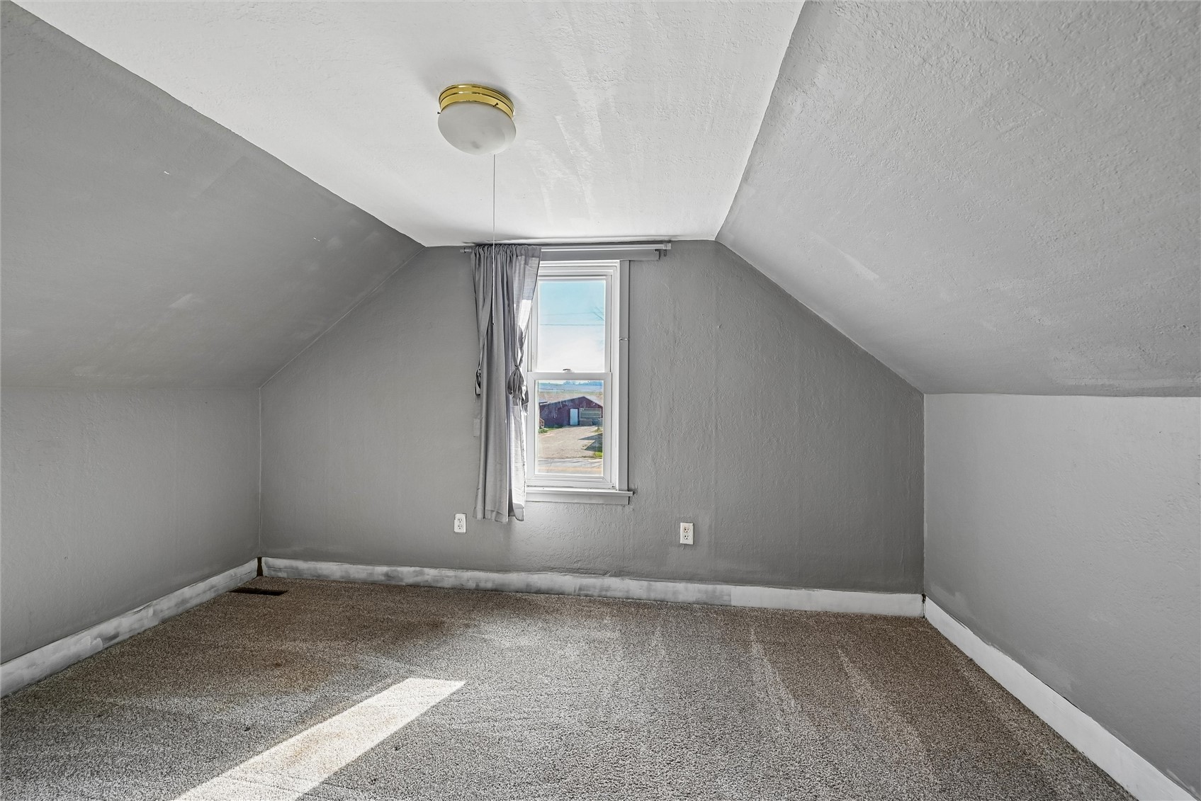 5930 Troy Mills Road Coggon IA 52218
