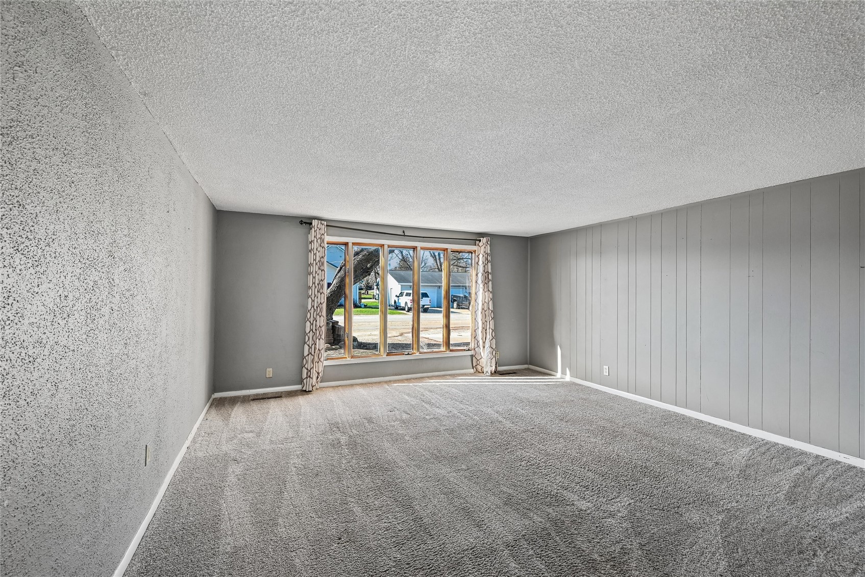 5930 Troy Mills Road Coggon IA 52218