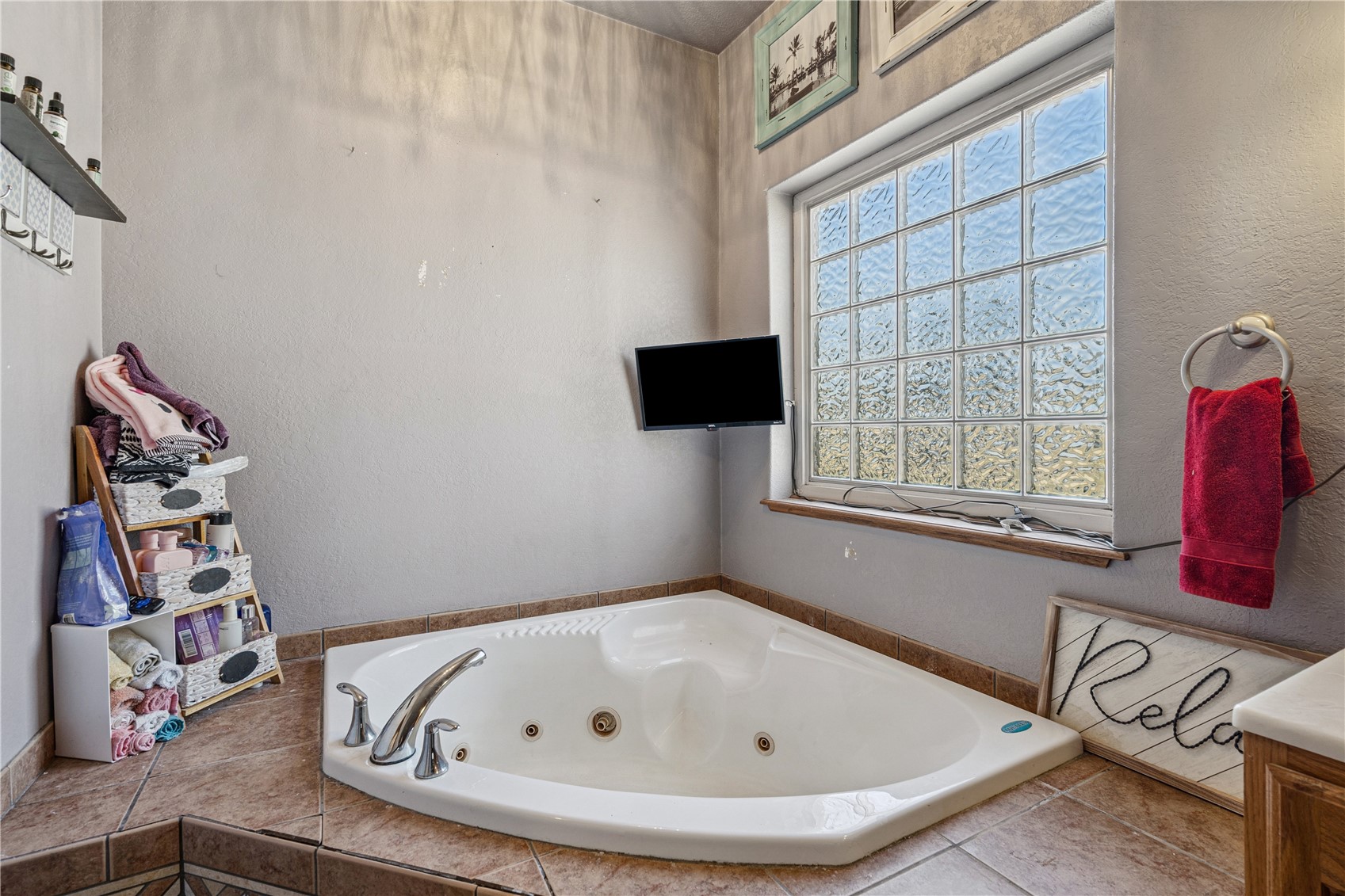 5057 Schwiebert Drive Walker IA 52352