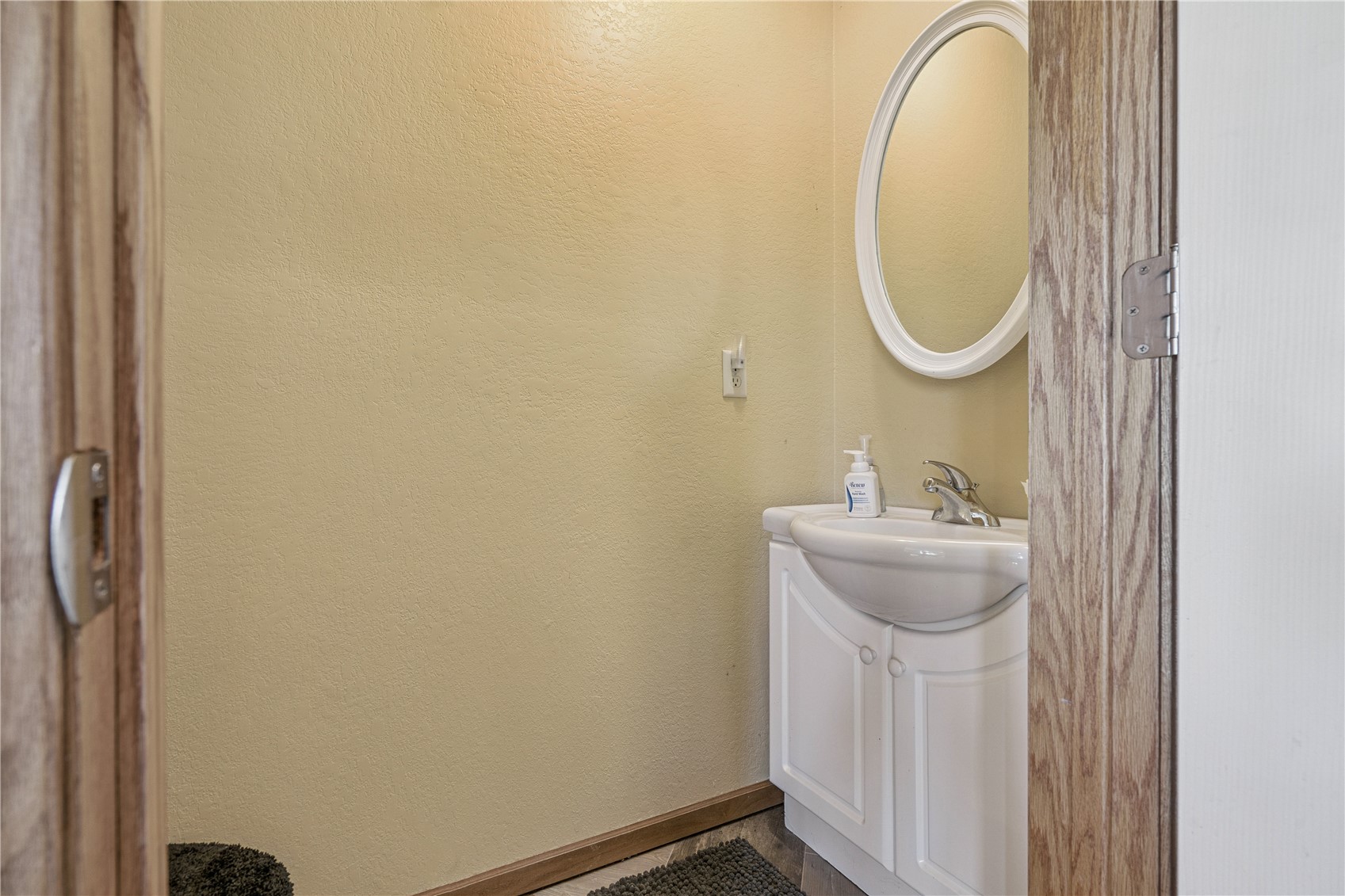 5057 Schwiebert Drive Walker IA 52352