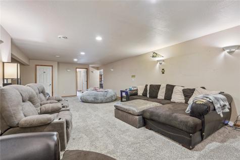 5057 Schwiebert Drive Walker IA 52352