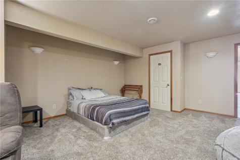 5057 Schwiebert Drive Walker IA 52352