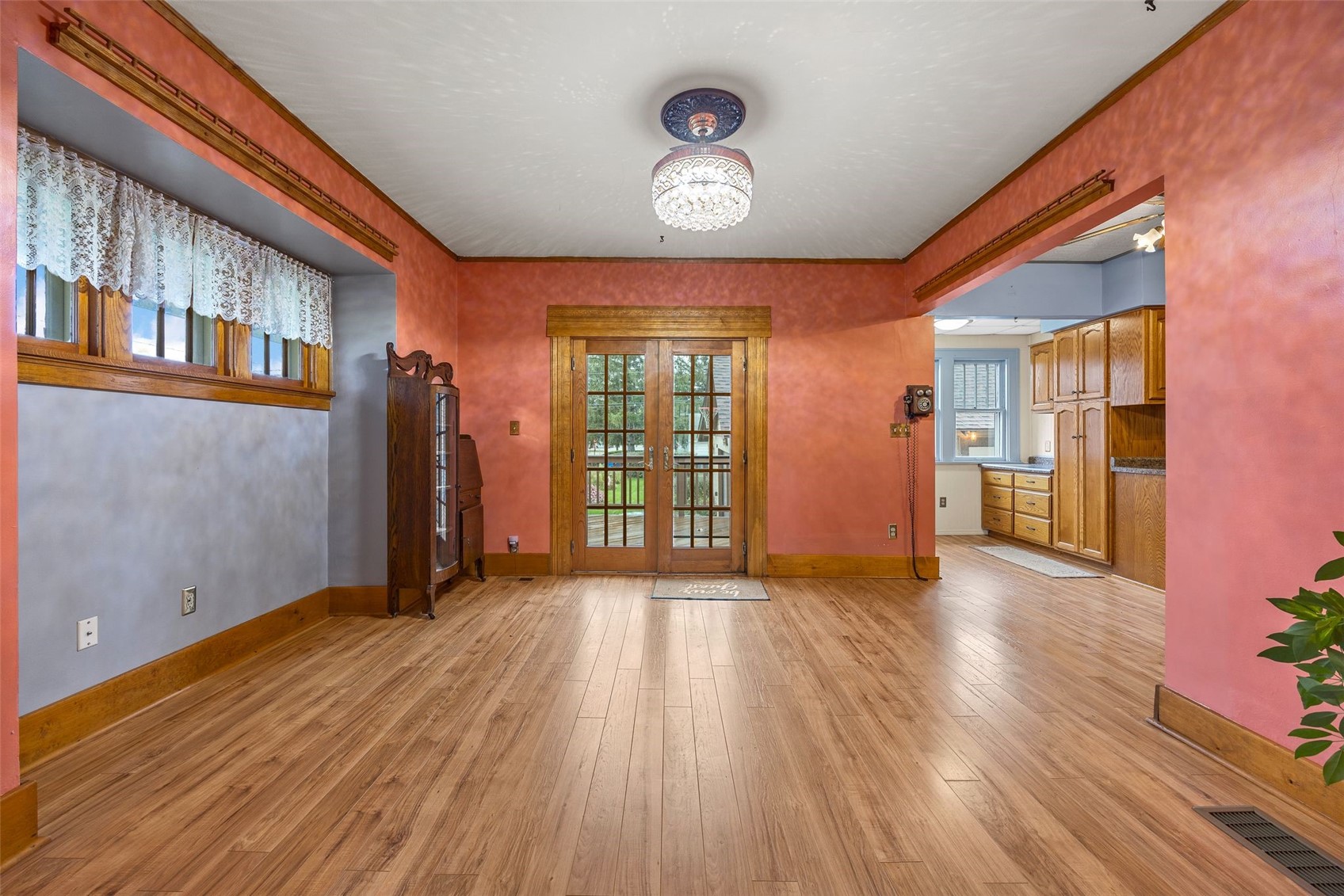 1801 Hamilton Street SW Cedar Rapids IA 52404