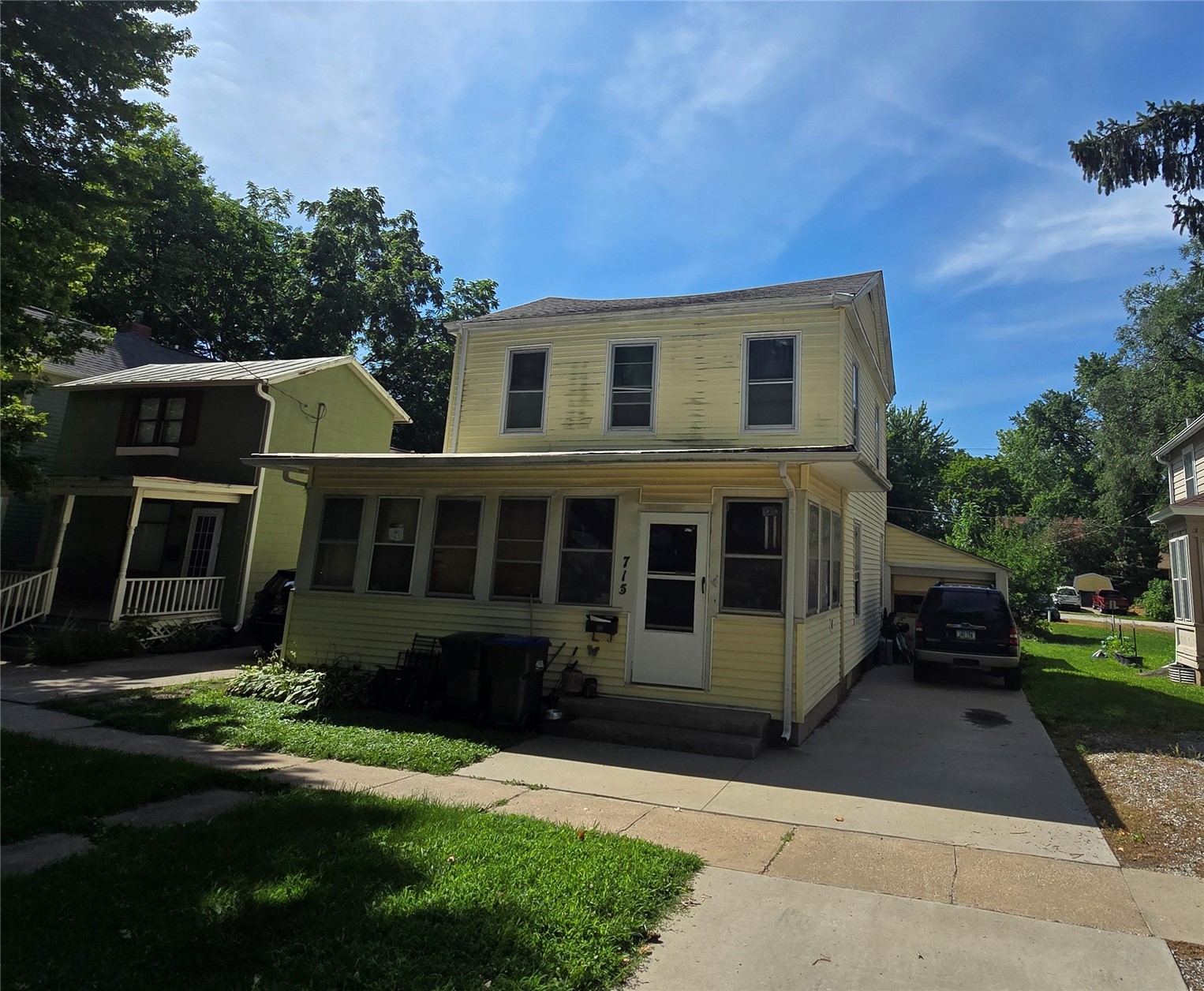 715 E Davenport Street Iowa City IA 52245