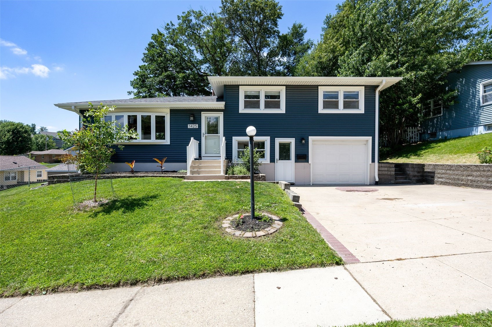 1425 Harold Drive SE Cedar Rapids IA 52403