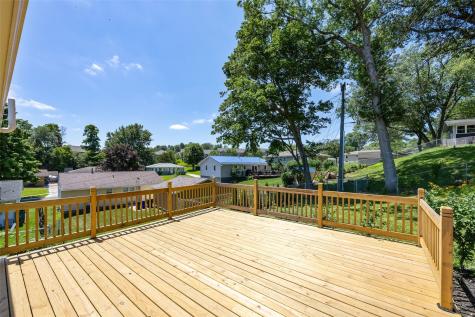 1425 Harold Drive SE Cedar Rapids IA 52403