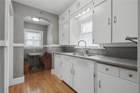 336 21st Street NE Cedar Rapids IA 52402