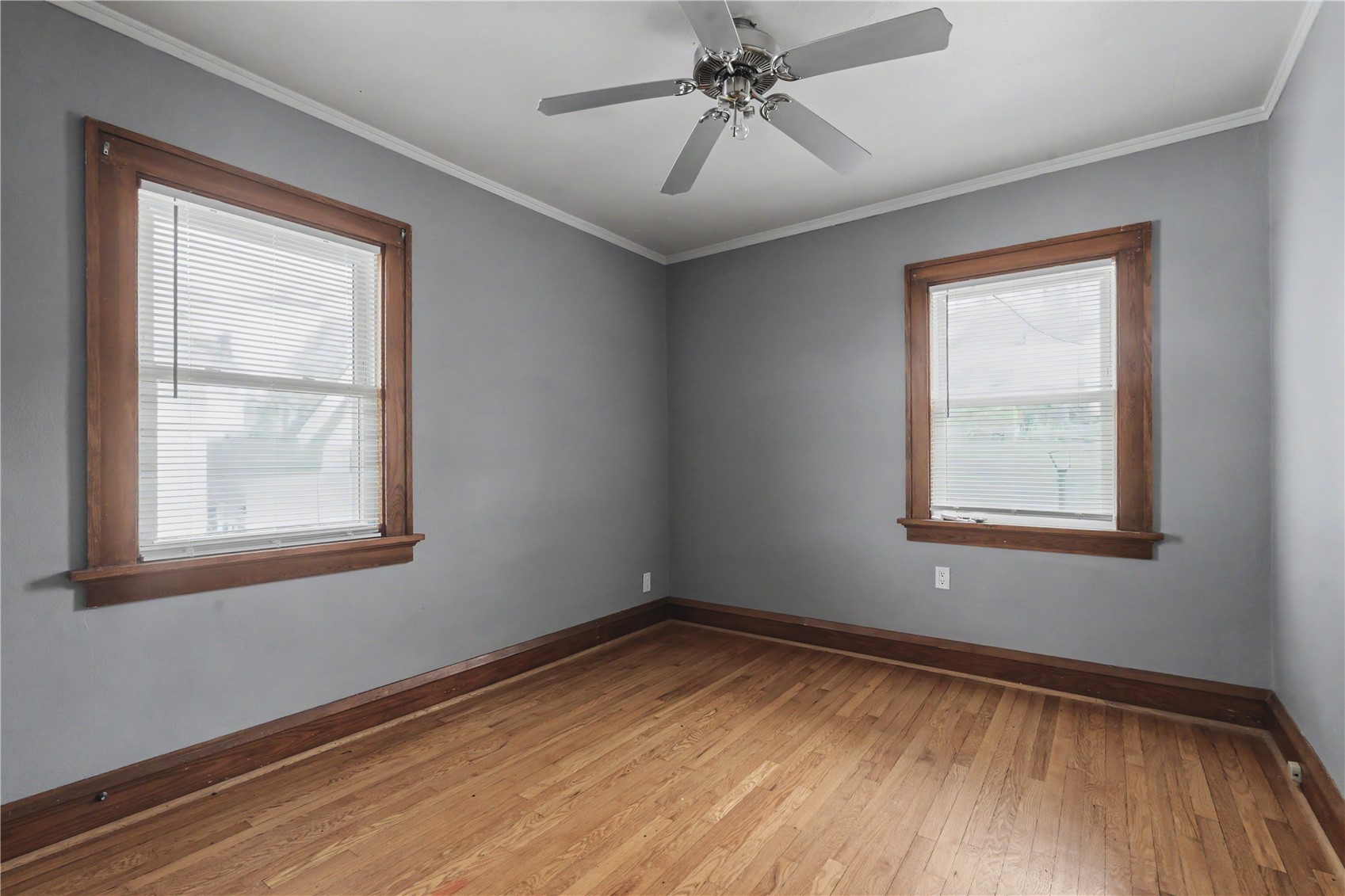 336 21st Street NE Cedar Rapids IA 52402