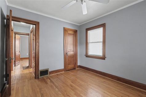336 21st Street NE Cedar Rapids IA 52402
