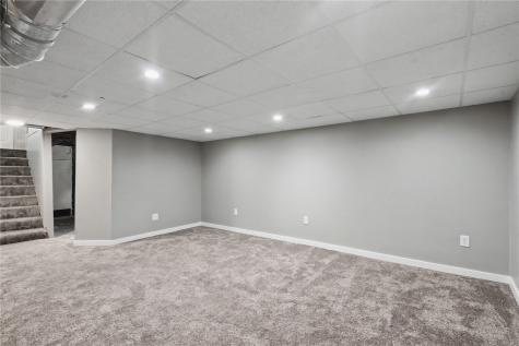 336 21st Street NE Cedar Rapids IA 52402