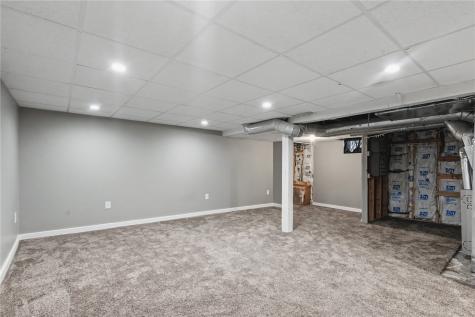 336 21st Street NE Cedar Rapids IA 52402