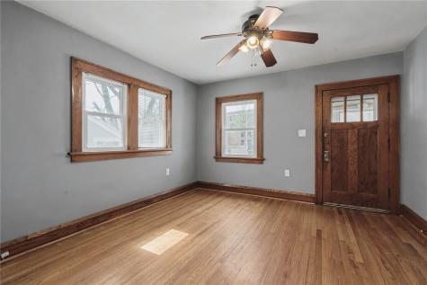336 21st Street NE Cedar Rapids IA 52402