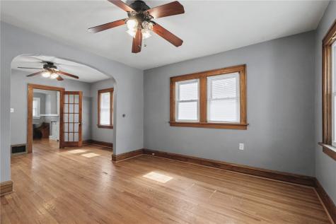 336 21st Street NE Cedar Rapids IA 52402