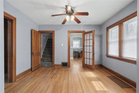 336 21st Street NE Cedar Rapids IA 52402