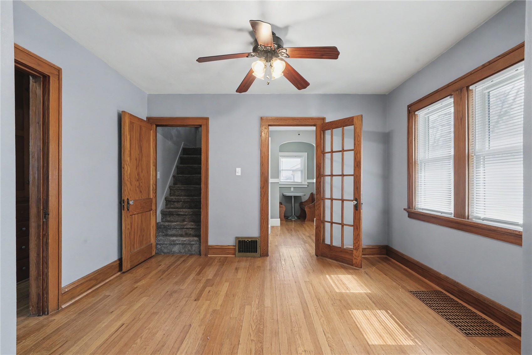 336 21st Street NE Cedar Rapids IA 52402