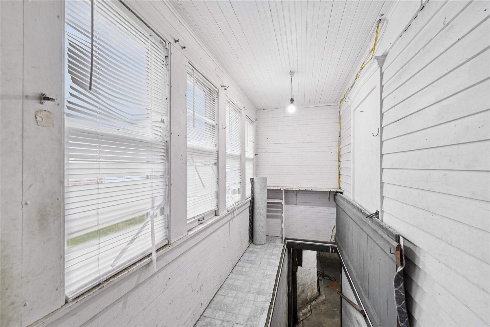 906 6th Avenue Belle Plaine IA 52208