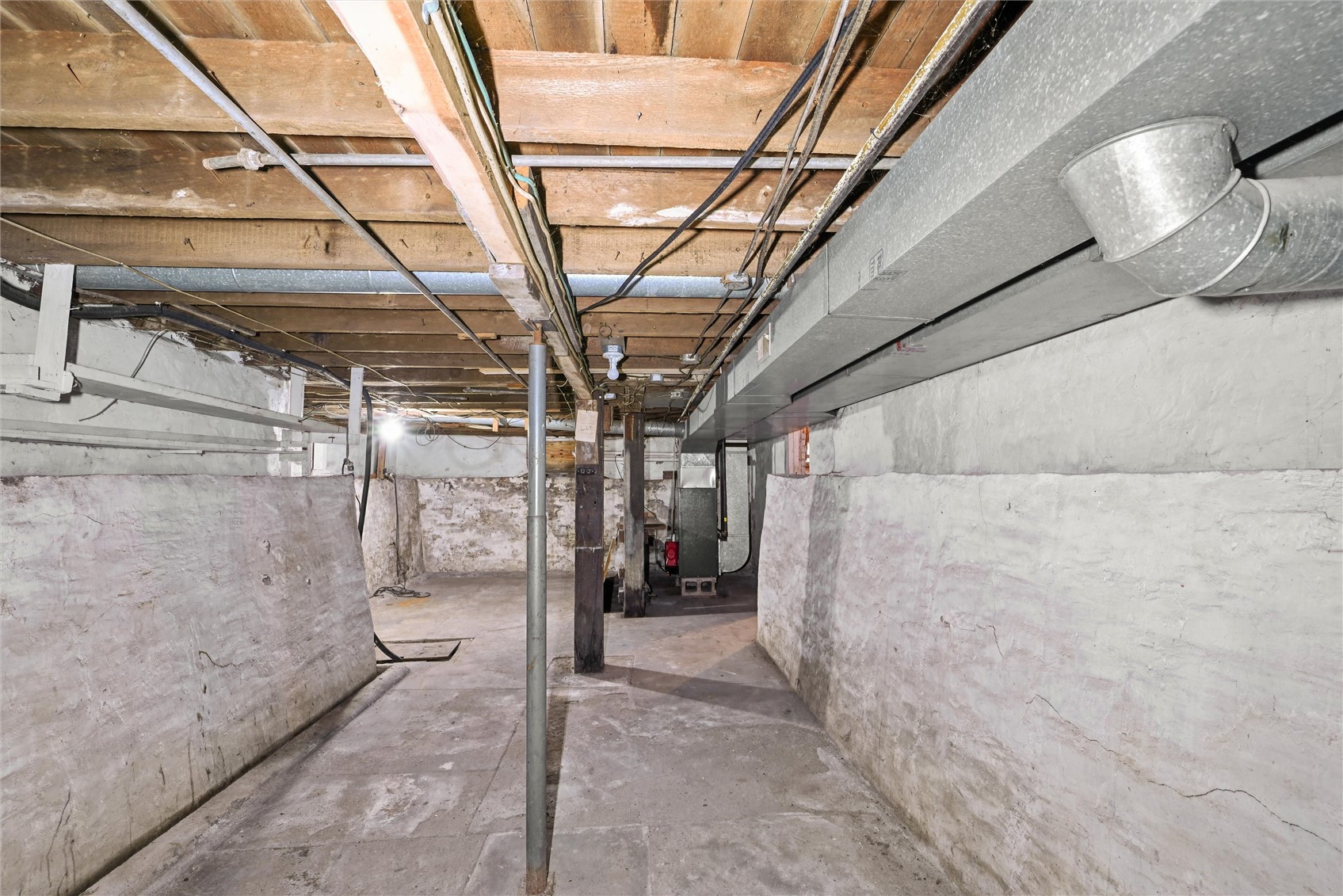 906 6th Avenue Belle Plaine IA 52208
