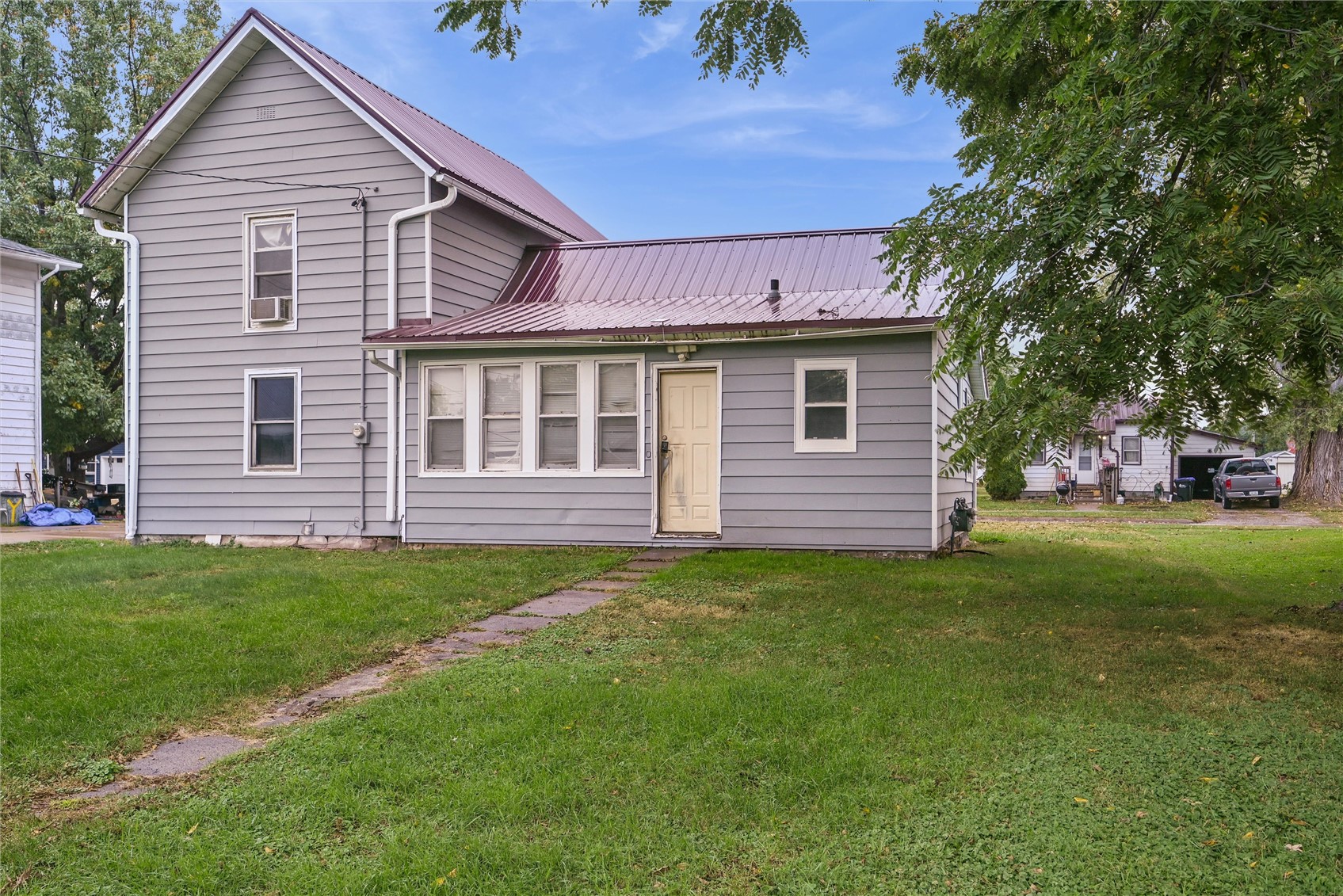906 6th Avenue Belle Plaine IA 52208