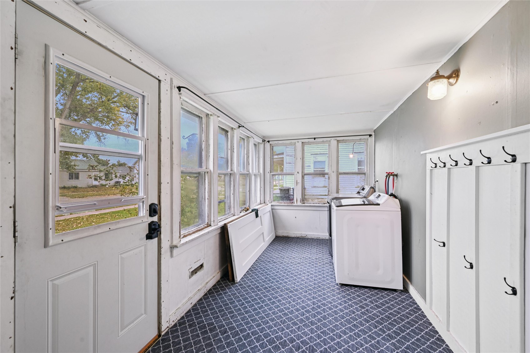 906 6th Avenue Belle Plaine IA 52208