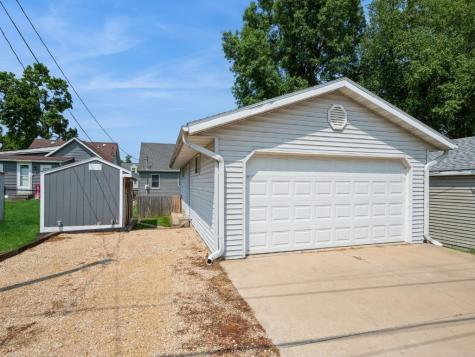 1267 18th Avenue SW Cedar Rapids IA 52404