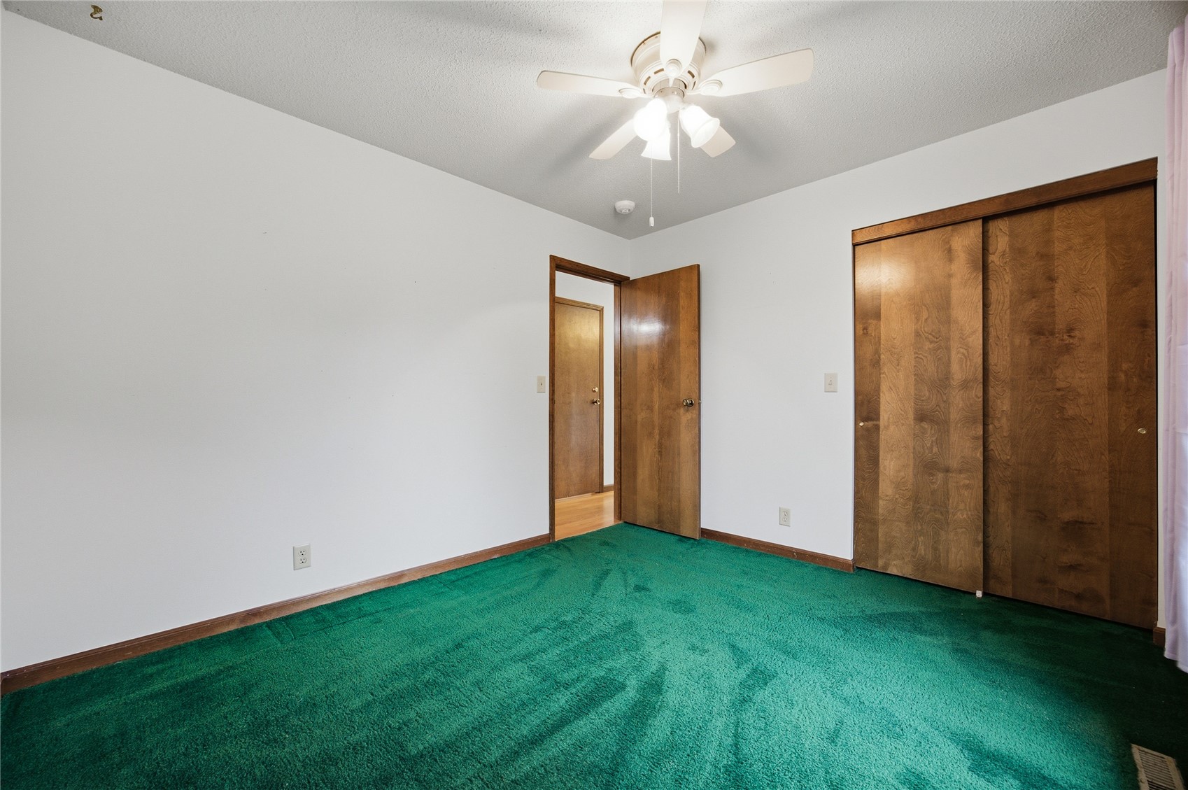 6820 Boulder Drive NW Cedar Rapids IA 52405