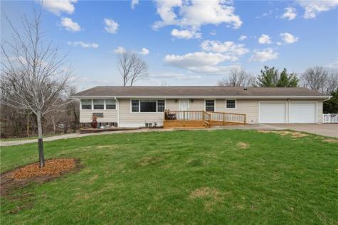 10304 Hall Road Cedar Rapids IA 52411