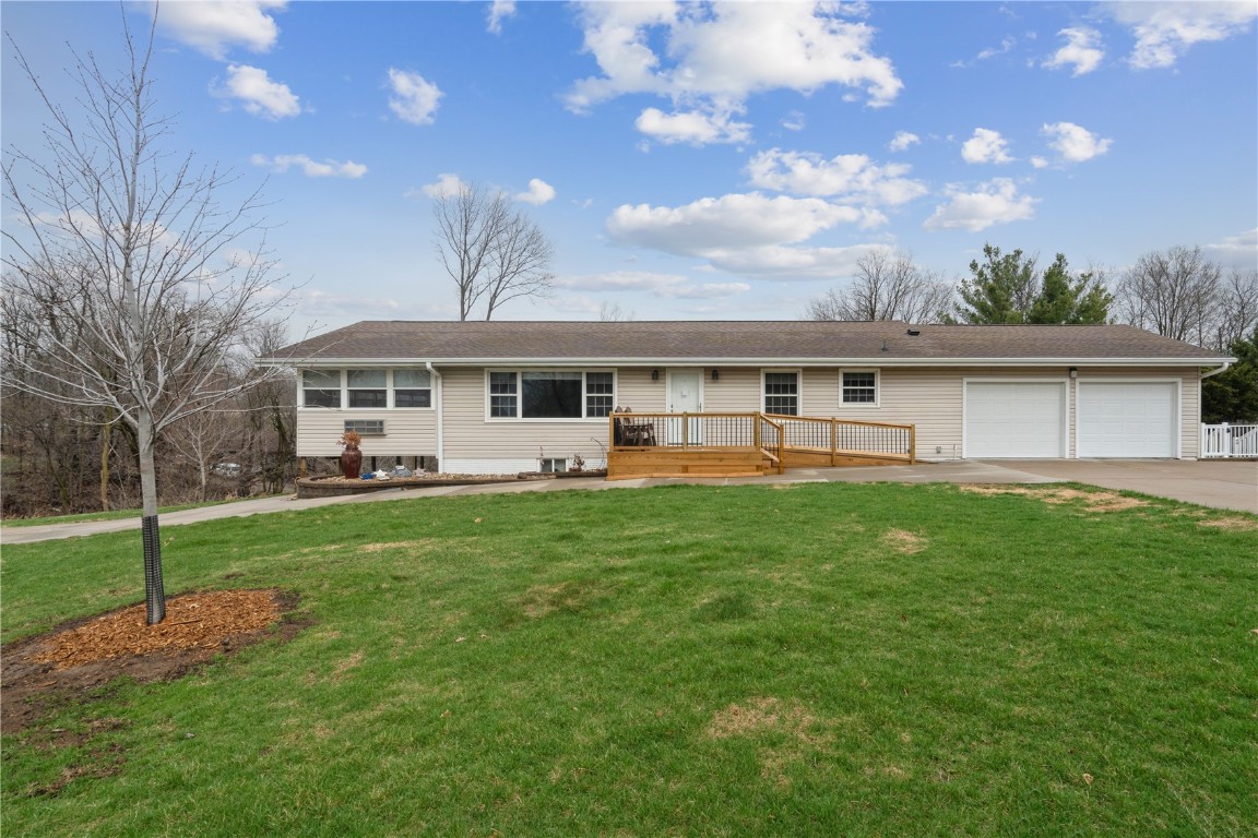 10304 Hall Road Cedar Rapids IA 52411