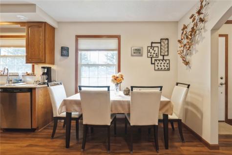 10304 Hall Road Cedar Rapids IA 52411