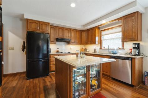 10304 Hall Road Cedar Rapids IA 52411