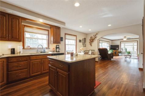 10304 Hall Road Cedar Rapids IA 52411