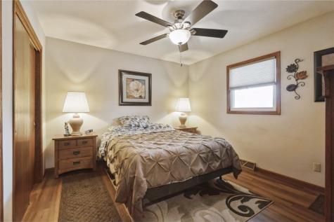 10304 Hall Road Cedar Rapids IA 52411
