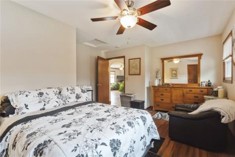 10304 Hall Road Cedar Rapids IA 52411