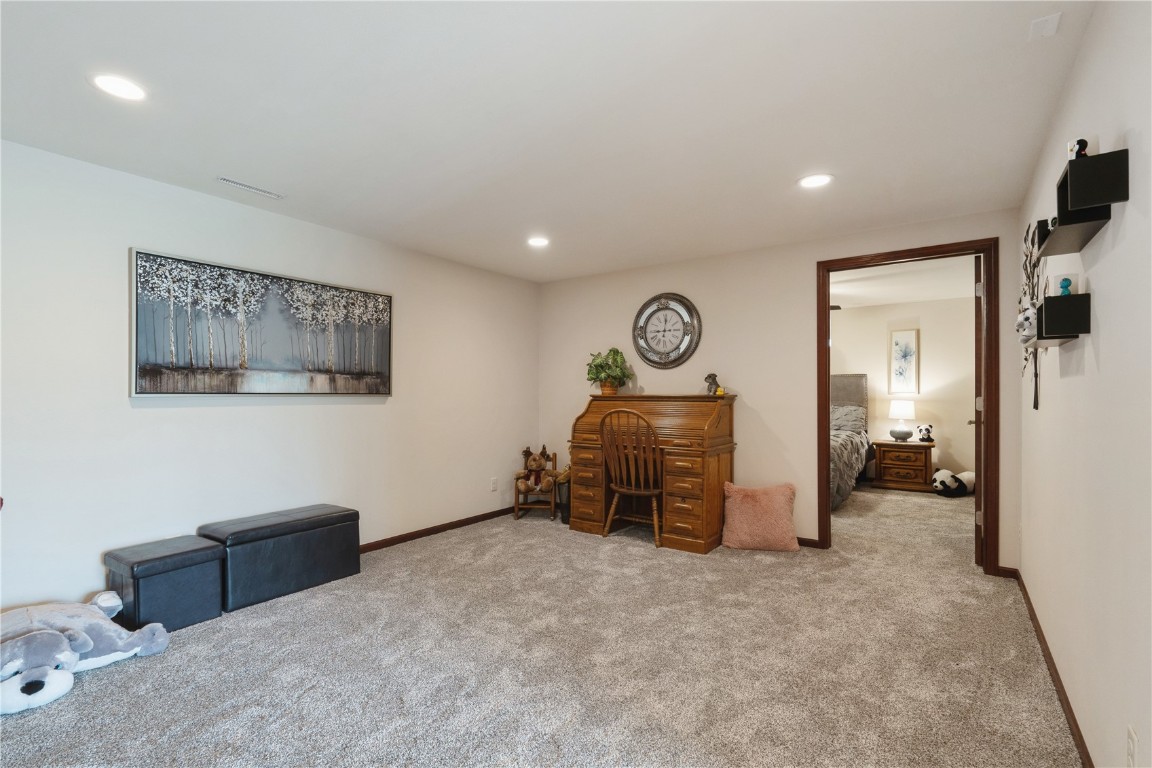 10304 Hall Road Cedar Rapids IA 52411