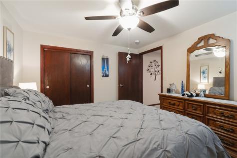 10304 Hall Road Cedar Rapids IA 52411