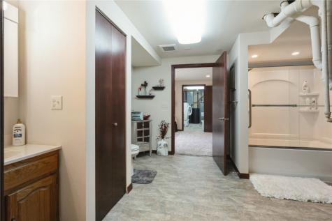 10304 Hall Road Cedar Rapids IA 52411