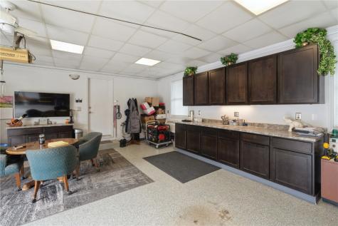 10304 Hall Road Cedar Rapids IA 52411