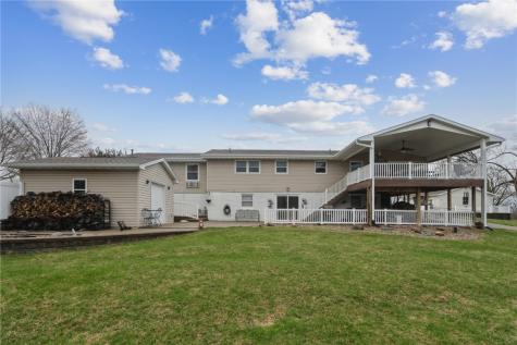 10304 Hall Road Cedar Rapids IA 52411