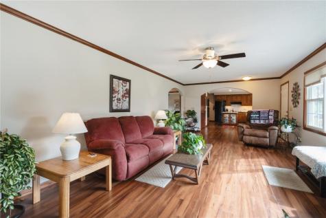 10304 Hall Road Cedar Rapids IA 52411